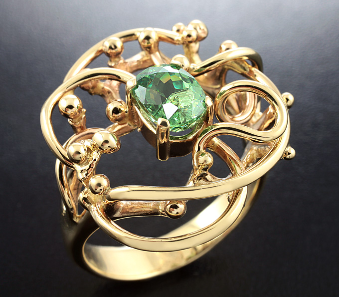 Золото Кольцо с демантоидом