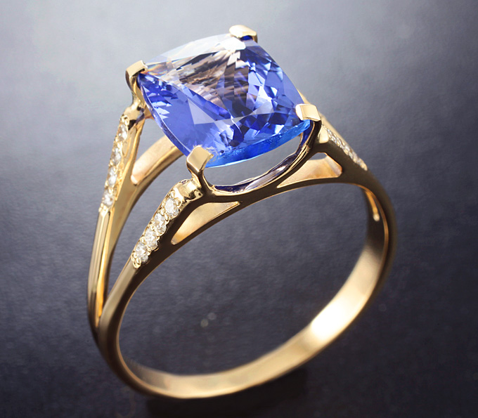 Золото Кольцо c танзанитом и бриллиантами