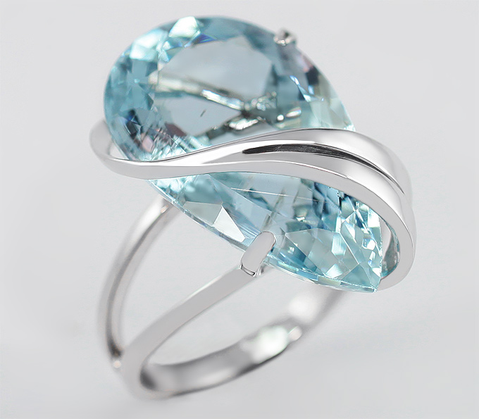 Золото Кольцо с аквамарином