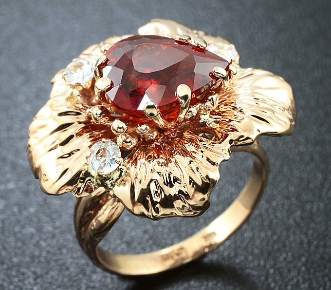 Золото Кольцо с ярко-оранжевым спессартином гранатом