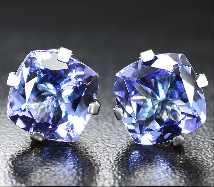 Золото Пусеты с танзанитами