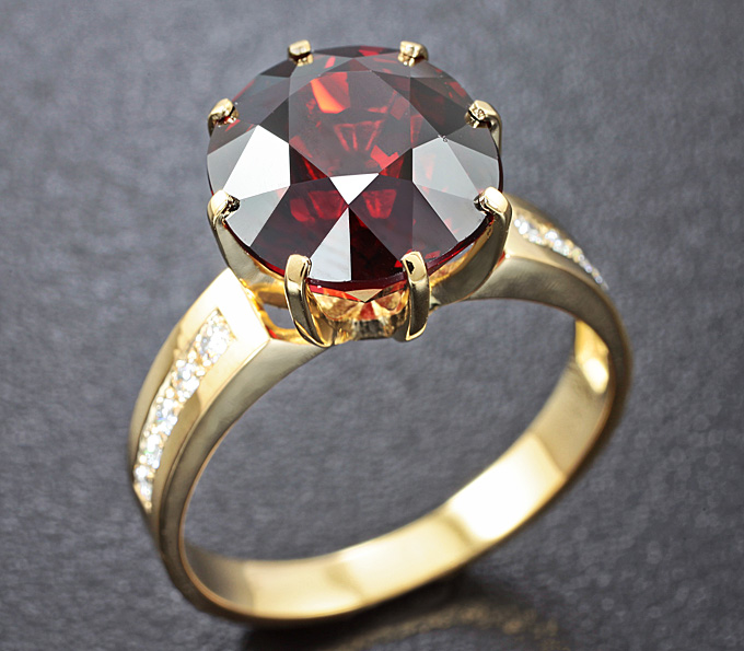 Золото Кольцо со спессартином гранатом и бриллиантами