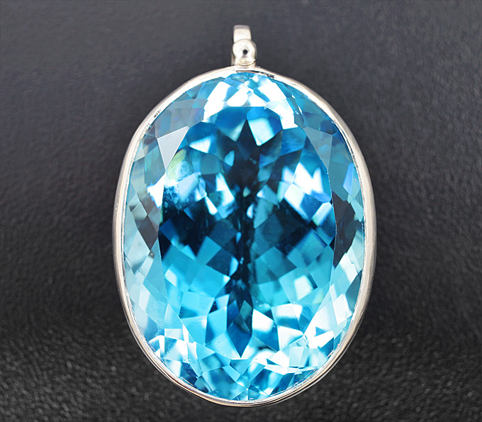 Серебро 925 Кулон с крупным топазом!