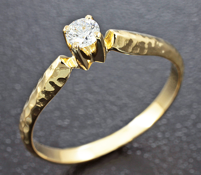 Золото Кольцо c бриллиантом