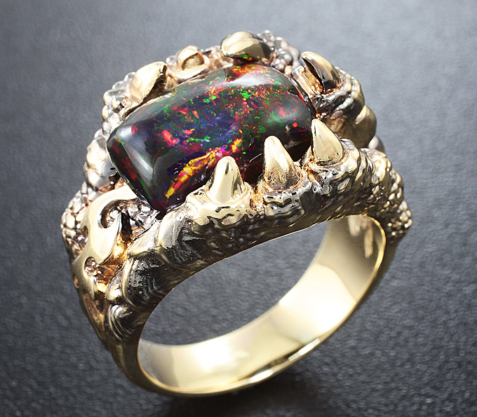 Золото Кольцо с кристаллическим черным опалом