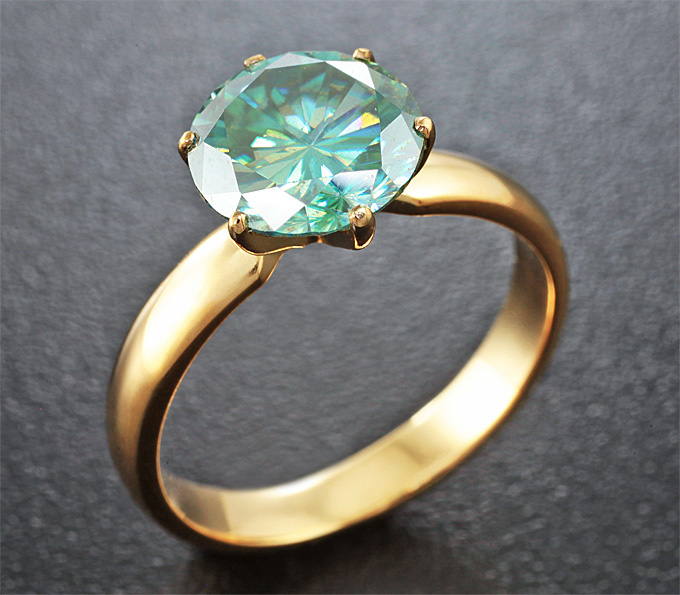 Золото Кольцо c муассанитом