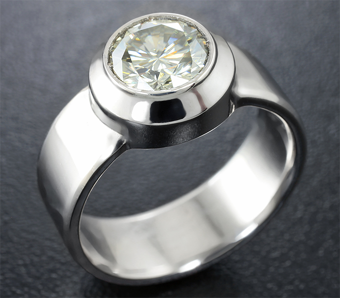 Золото Кольцо с муассанитом