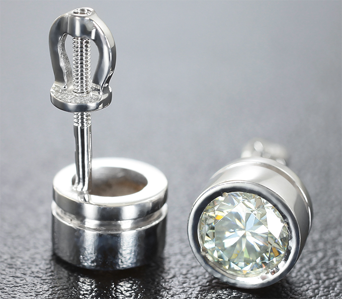 Золото Пусеты с муассанитами