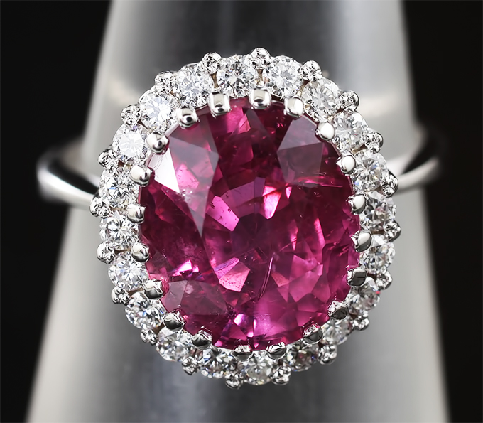 Золото Золотое кольцо с рубином и бриллиантами