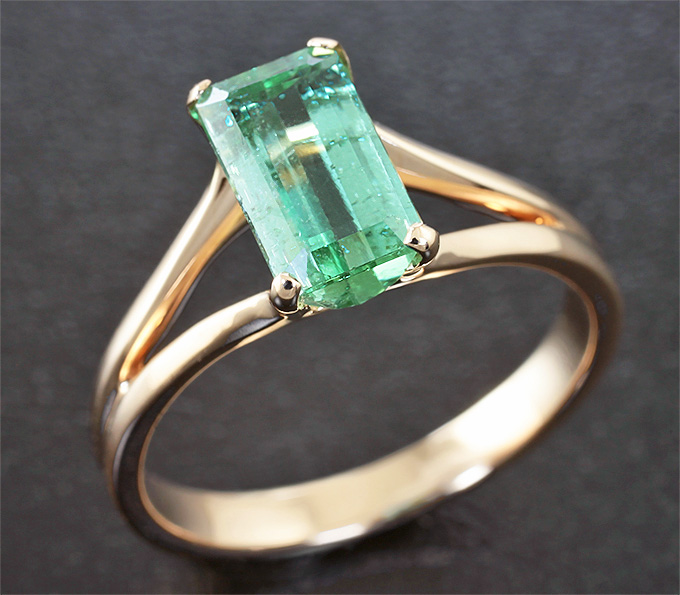 Золото Кольцо с «неоновым» турмалином