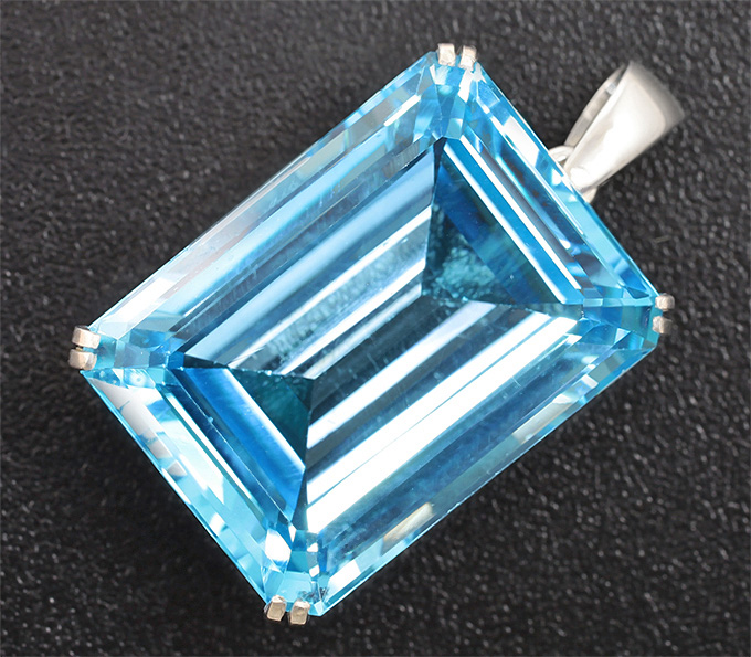 Серебро 925 Кулон с крупным топазом