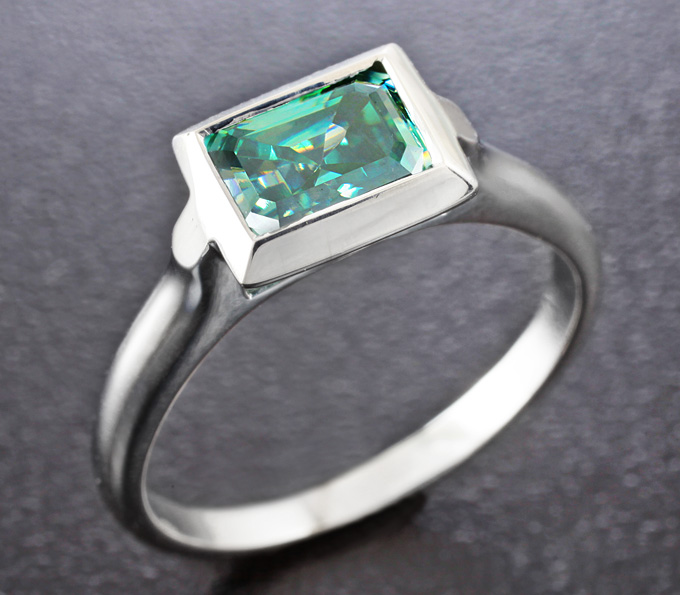 Серебро 925 Кольцо c муассанитом