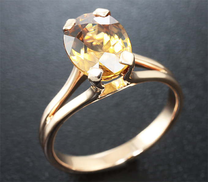 Золото Кольцо с золотистым цирконом