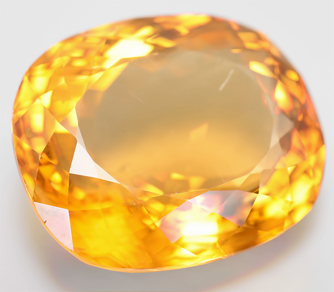 Эксклюзив! Крупный золотистый кальцит 39,55 карат