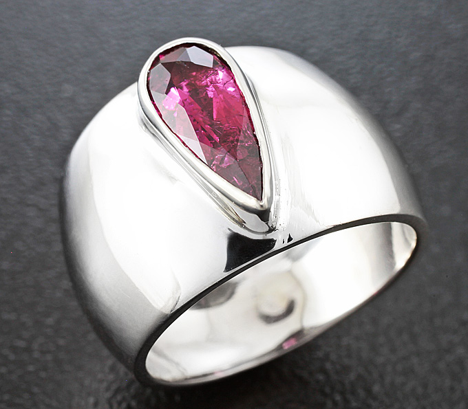 Серебро 925 Кольцо c рубеллитом