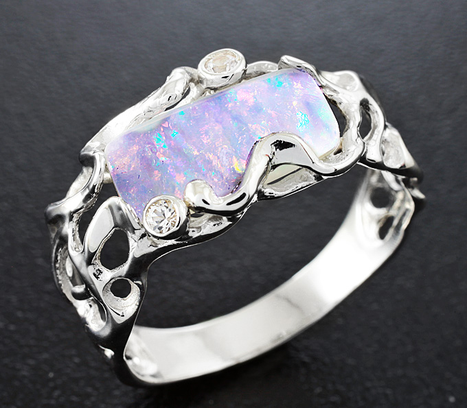 Серебро 925 Кольцо c австралийским solid опалом и бесцветными цирконами