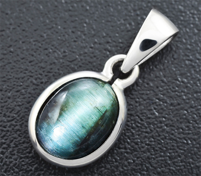Серебро 925 Кулон, инкрустированный турмалином с эффектом кошачьего глаза