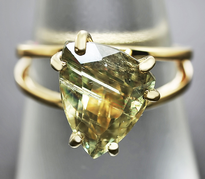 Золото Кольцо с диаспором