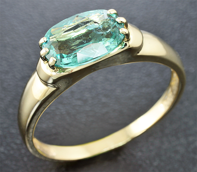 Золото Кольцо с турмалином редкого цвета