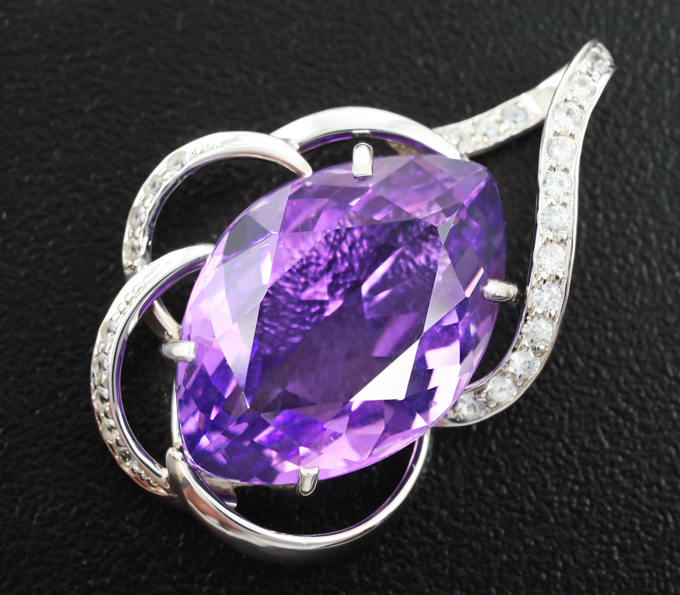 Серебро 925 Серебряный кулон с чистейшим аметистом и лейкосапфирами
