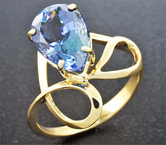 Золото Кольцо с танзанитом