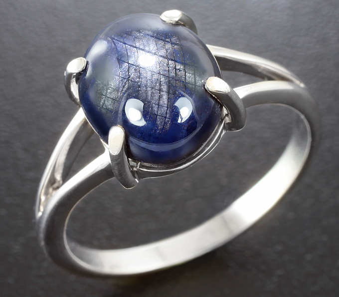 Серебро 925 Кольцо cо звездчатым сапфиром