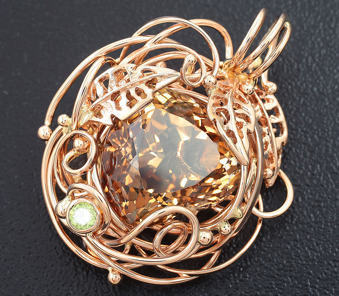 Золото Кулон с империал топазом и перидотом