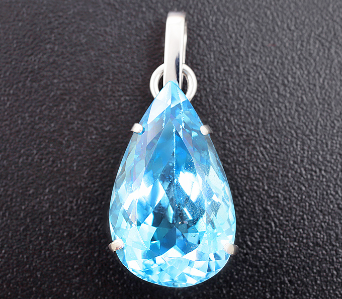 Золото Кулон с топазом