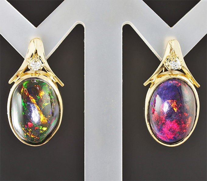 Золото Серьги с кристаллическими черными опалами и бриллиантами