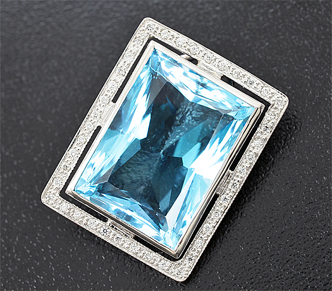 Золото Кулон с чистейшим топазом и бриллиантами