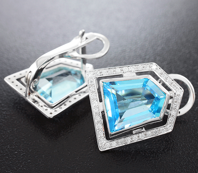 Золото Серьги с топазами авторской огранки и бриллиантами