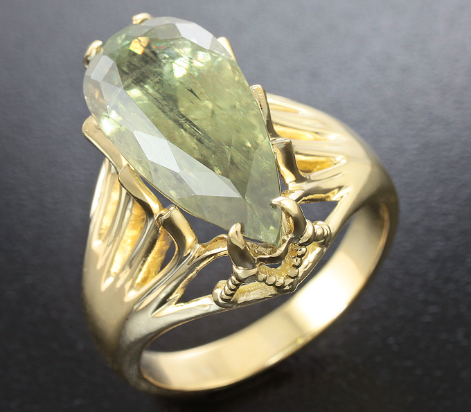 Золото Кольцо с крупным диаспором