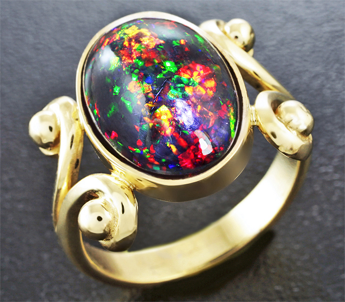 Золото Кольцо с кристаллическим черным опалом