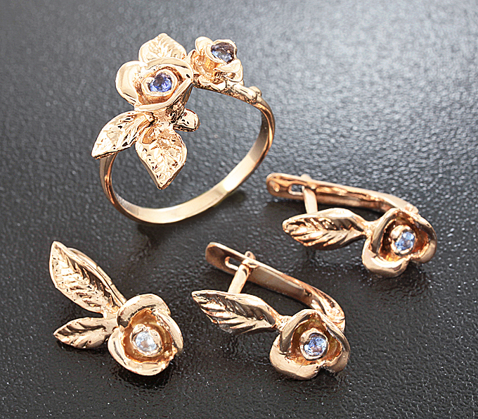 Золото Комплект с бенитоитами