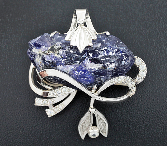 Серебро 925 Брошь/кулон c необработанным иолитом и цирконами