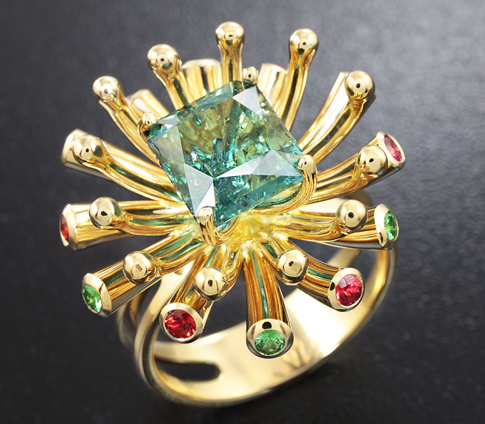 Золото Кольцо с синим турмалином, рубинами и цаворитами гранатами