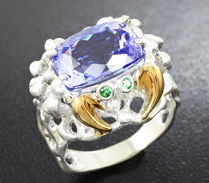 Серебро 925 Кольцо c топовым чистейшим танзанитом и цаворитами гранатами