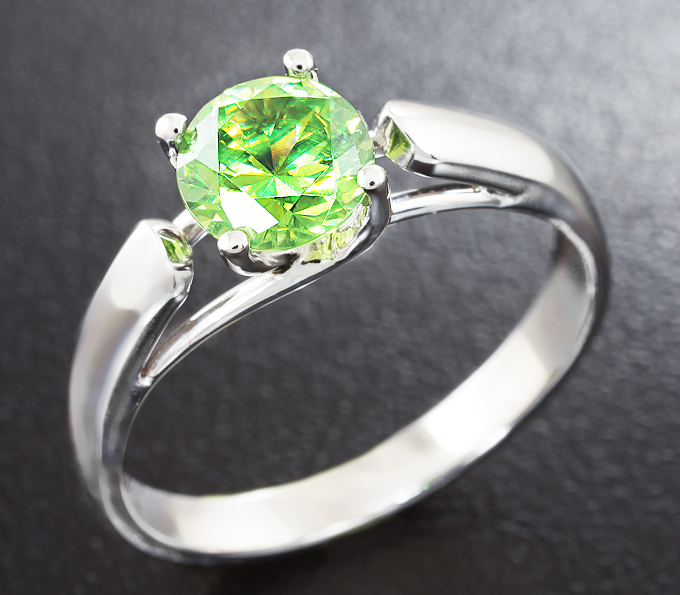 Золото Кольцо с демантоидом гранатом