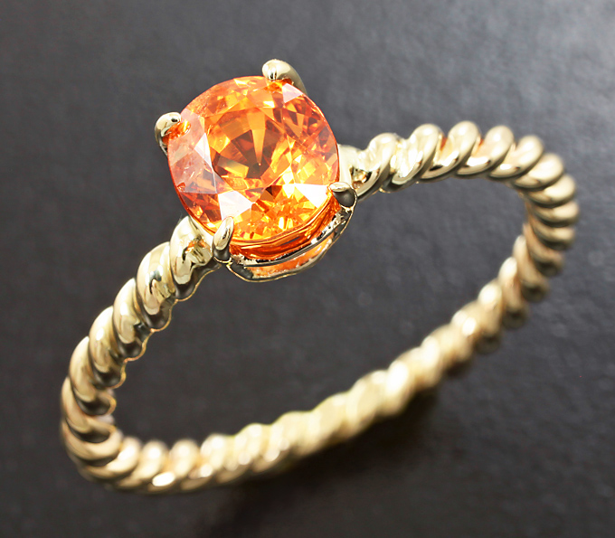 Золото Кольцо со спессартином гранатом