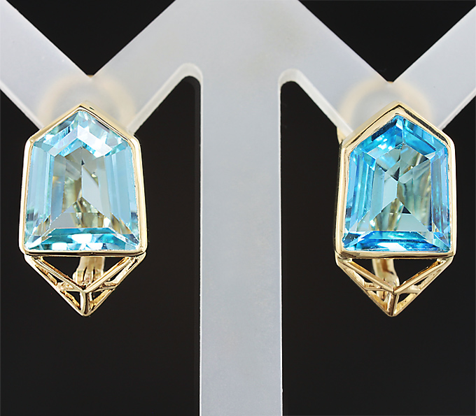 Золото Серьги с топазами авторской огранки