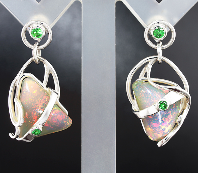 Серебро 925 Серьги с кристаллическими эфиопскими опалами и цаворитами гранатами
