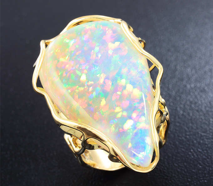 Золото Кольцо с потрясающим крупным кристаллическим опалом