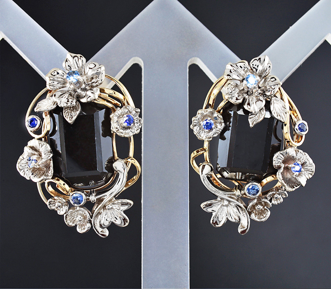 Золото Серьги с шерлами и синими сапфирами