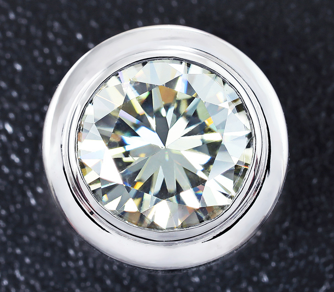 Золото Кулон с муассанитом