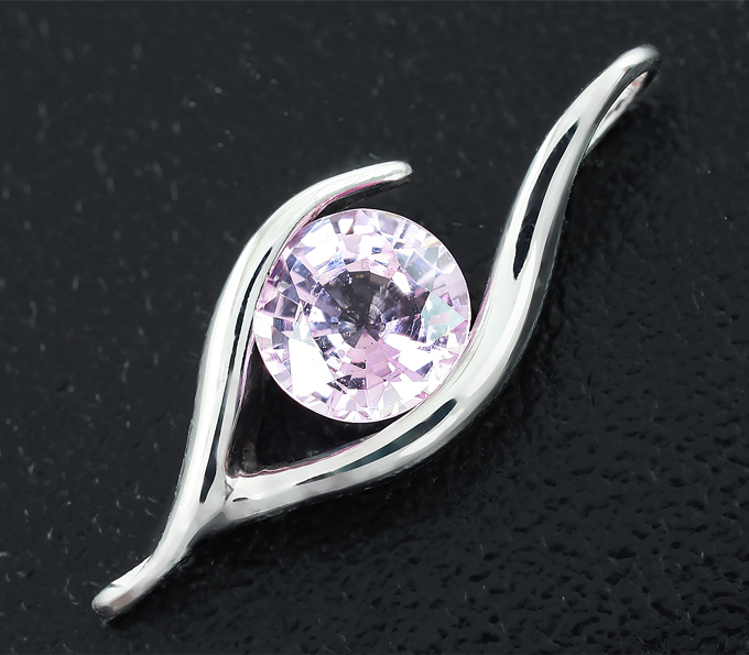 Золото Кулон с роозвым сапфиром