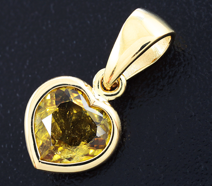 Золото Кулон с тсилазитом