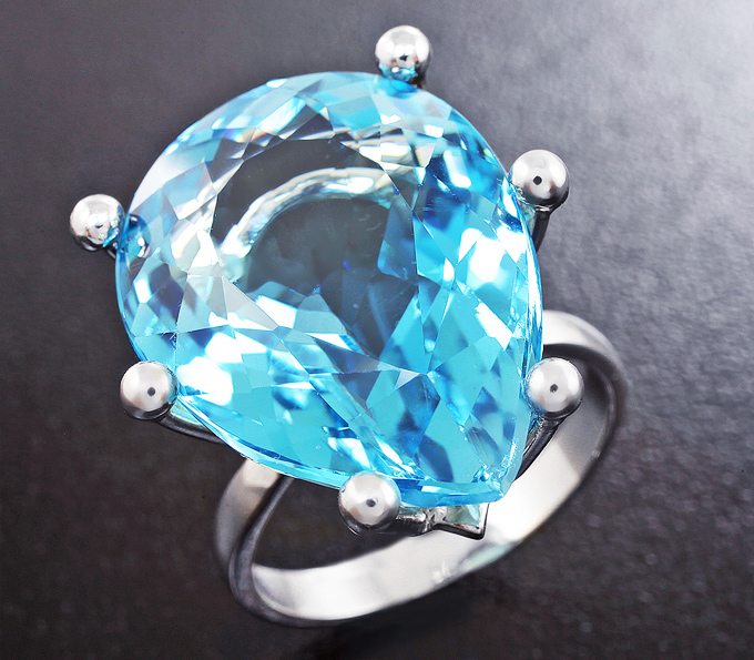 Серебро 925 Кольцо c топазом