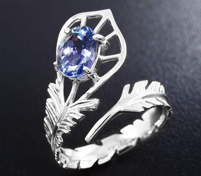 Золото Кольцо c танзанитом