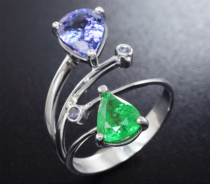 Серебро 925 Кольцо c цаворитом гранатом и танзанитами