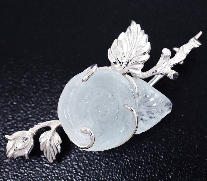 Серебро 925 Брошь с резным аквамарином